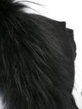 fur collar