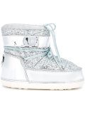 'Flirting' snow boots