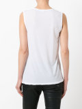 sleeveless top 