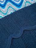 zig-zag pattern knit scarf
