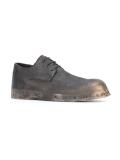lace-up shoes