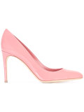 Madame pumps