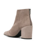 Bacari boots