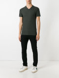 V-neck T-shirt 