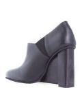high heel pumps