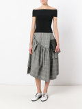checked skirt 