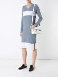 针织v领连衣裙