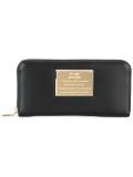 plaque detail wallet