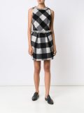 checked skirt 