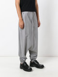 drop-crotch trousers 