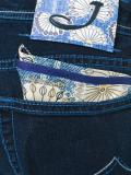 slim-fit jeans 