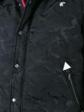 camouflage print sleeveless jacket 