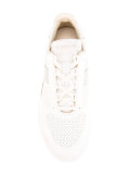 B. Elite Ita sneakers 