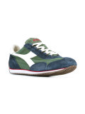 lace up trainers 