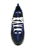 lace up trainers 