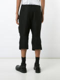loose-fit cropped trousers