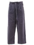 loose fit trousers 