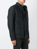 多口袋夹克