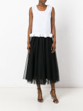 pleated skirt