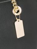 Turnlock chain tote