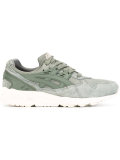 lace up trainers 