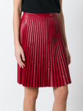 pleated skirt