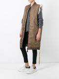 sleeveless coat 