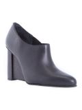 high heel pumps