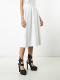 pleated skirt
