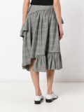 checked skirt 
