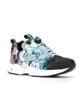 'Instapump Fury Road'运动鞋
