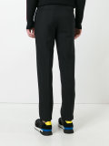 regular trousers 