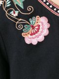 花卉刺绣连衣裙