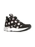'Insta Pump Fury Road'运动鞋
