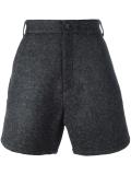 loose-fit short shorts
