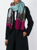 'Beis' scarf