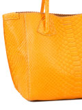 textured tote bag