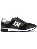 lateral logo sneakers