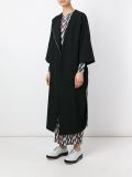 'Cape'连衣裙