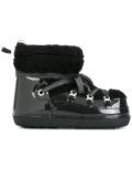 lace-up snowboots