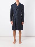 'Dress Code'睡衣