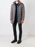 摁扣夹克