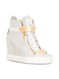 Jennifer sneakers