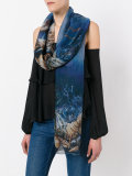 printed scarf 