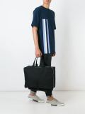 方形拉链手提包
