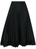 pleated skirt 