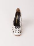 high-heel pumps
