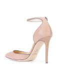 high-heeled pumps