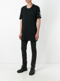 slim-fit jeans 