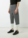 contrast hem cropped trousers